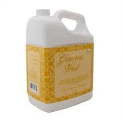 Diva Wash 3.78 Liter from Designs by Dennis, florist in Kingfisher, OK